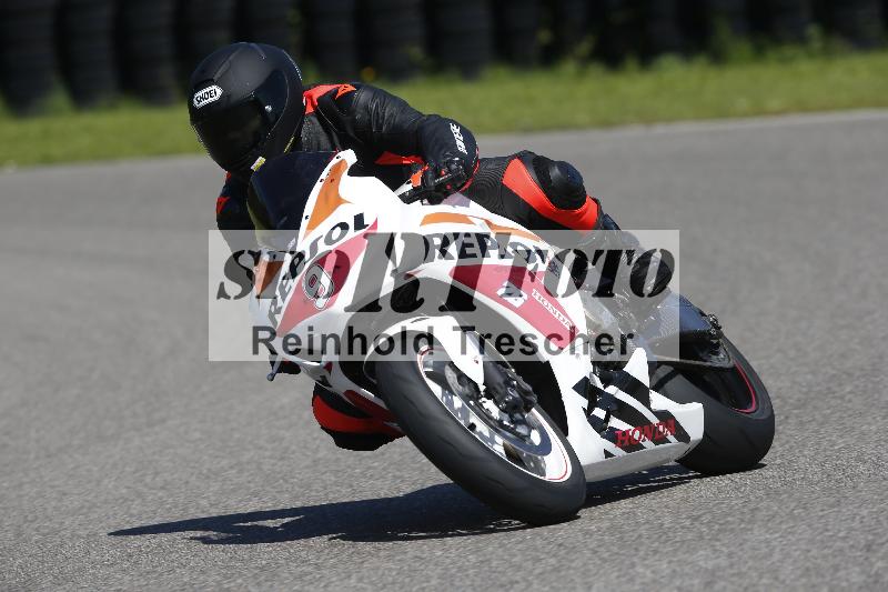 /Archiv-2024/29 12.06.2024 MOTO.CH Track Day ADR/Gruppe gelb/9